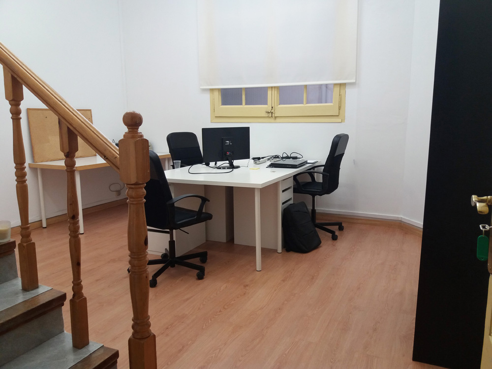 OFICINA-PRIVADA-TODO-INCLUIDO-COWORKING-EIXAMPLE 1 A 4 PERSONAS
